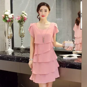 Kurzarm-Kleid aus Chiffon mit Rüschensaum und Rundhals