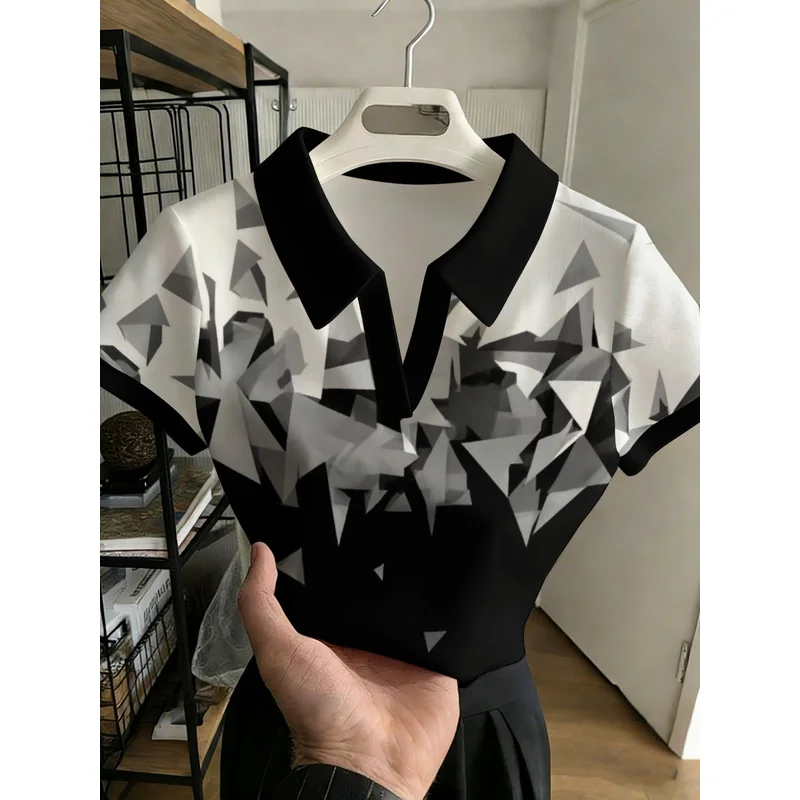 2026Black And White Geometric Printpoloshirt,Vcollarpoloshirt,Casual Loosetshirt 2026Black And White Geometric Printpoloshirt,Vcollarpoloshirt,Casual Loosetshirt