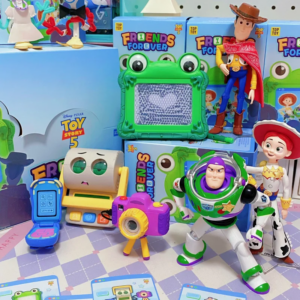 Auf Lager Original Toptoy X Toy Story 5 Buzz Lightyear Drehbare Figur Blind Box Desktop-Deko Geburtstagsgeschenk für Fans