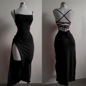 Langes rückenfreies Damenkleid mit Schnürung und Schlitz, figurbetont