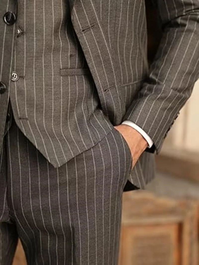 Elegant Pinstripe Suit For Men 3 Piece Blazer Vest And Pant Set Peak Lapel High Quality Customized Men Suit For Wedding Business Elegant Pinstripe Suit For Men 3 Piece Blazer Vest And Pant Set Peak Lapel High Quality Customized Men Suit For Wedding Business - Image 5