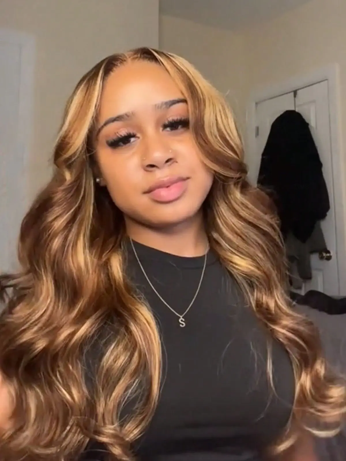 34 Zoll Ombre Honigblonde Echthaarperücke 13X4 Highlight Body Wave Lace Front Perücke 5X5 Vorgezupft Mit Baby Hair, Sofort Tragbar 34 Zoll Ombre Honigblonde Echthaarperücke 13X4 Highlight Body Wave Lace Front Perücke 5X5 Vorgezupft Mit Baby Hair, Sofort Tragbar - Image 4