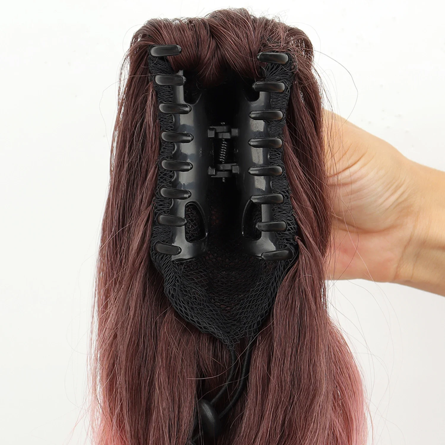 Synthetische braune rosa Pferdes chwanz Haar verlängerung 22 Zoll lange gewellte Pferdes chwanz Haar teile Klaue Clip Schachtel halm für Frauen Party täglichen Gebrauch – Bild 3